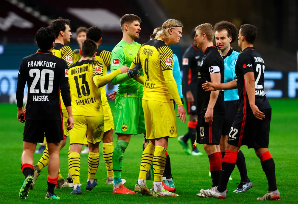 Dortmund fight back in Frankfurt to trim lead of Covid-hit Bayern Dortmund fight back in Frankfurt to trim lead of Covid-hit Bayern