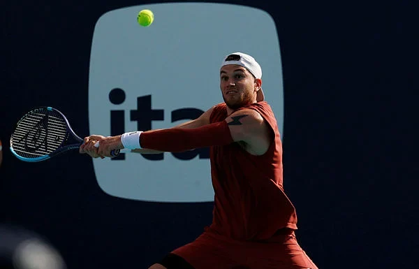 Draper and Ruud upset as Alcaraz, Sabalenka advance at Miami Open