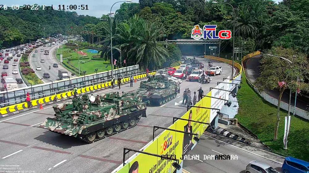 Dua kenderaan Tentera Darat rosak pada raptai sambutan Hari Kebangsaan 2022