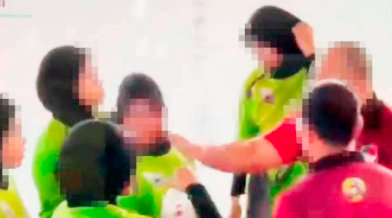 Education Ministry to meet parents of volleyball players slapped by coach Education Ministry to meet parents of volleyball players slapped by coach