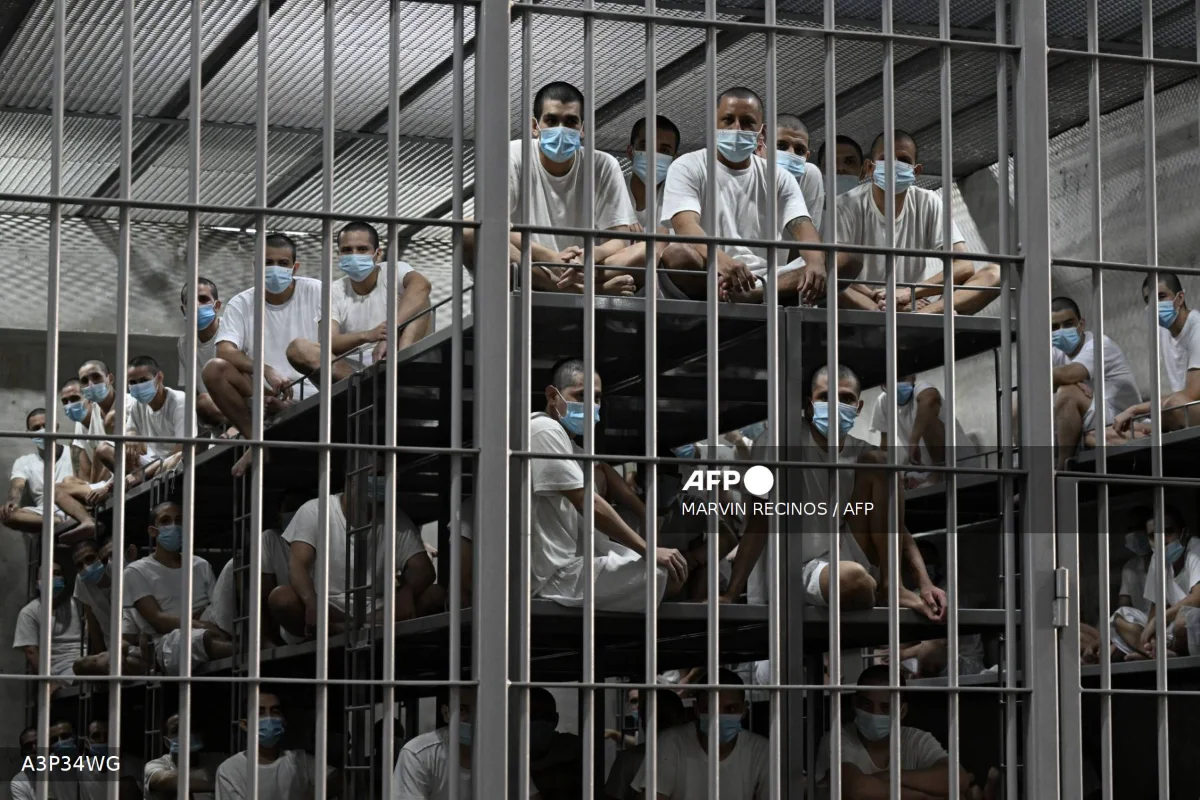 El_Salvador_approves_life_sentences_for_murder__rape_and_terrorism