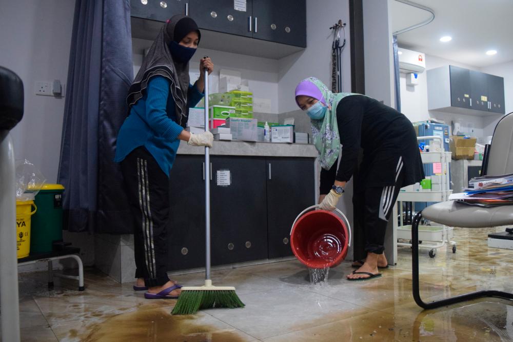 Enam fasiliti kesihatan masih ditutup akibat banjir di T’ganu Enam fasiliti kesihatan masih ditutup akibat banjir di T’ganu