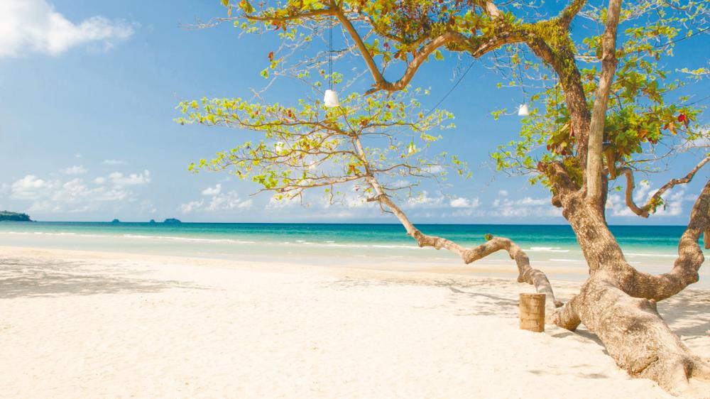 Essential things to pack for a beach vacation
