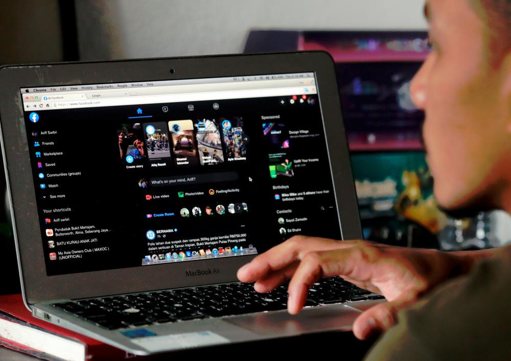 Experts: Don’t just rely on content moderators Experts: Don’t just rely on content moderators