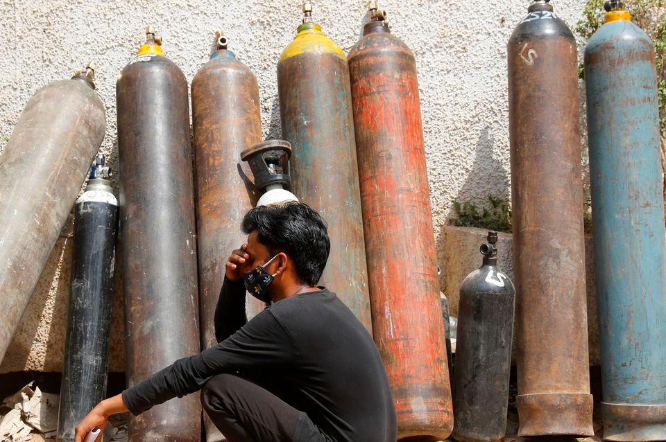 Experts warn Indians of dangers of trying to make oxygen at home Experts warn Indians of dangers of trying to make oxygen at home