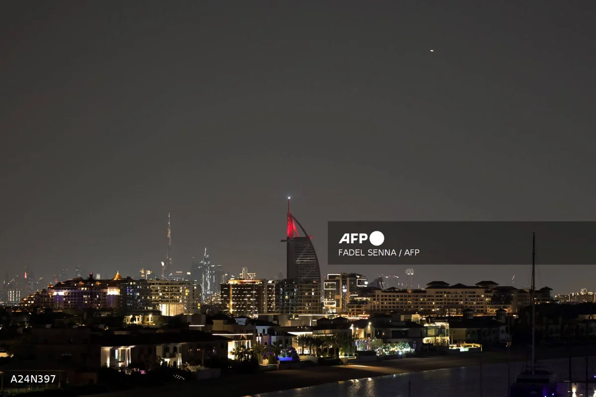 Explosion_over_Dubai_airport__witness_to_AFP Explosion over Dubai airport: witness to AFP