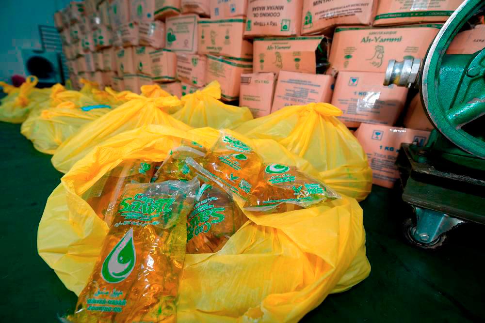 Export of cooking oil in polybags to be stopped immediately: Annuar
