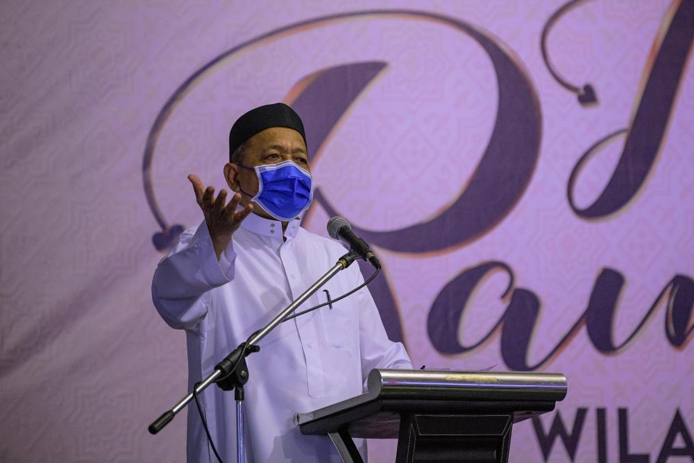 FT Ministry allocates over RM1 mln to mosques, asnaf recipients FT Ministry allocates over RM1 mln to mosques, asnaf recipients