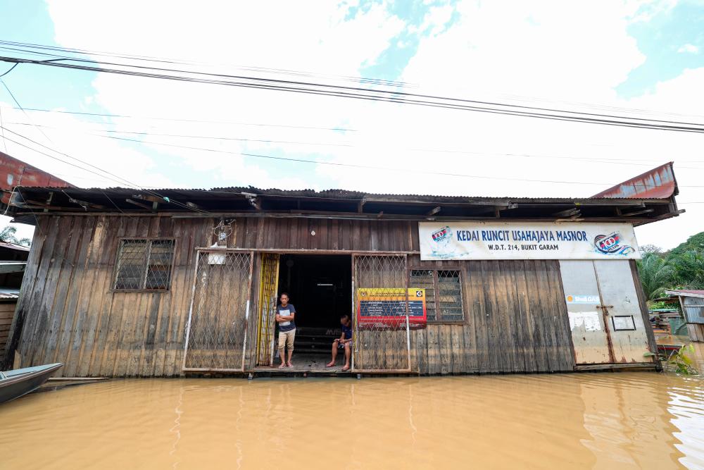 Floods: Drop in number of evacuees in Sabah, Johor this afternoon
