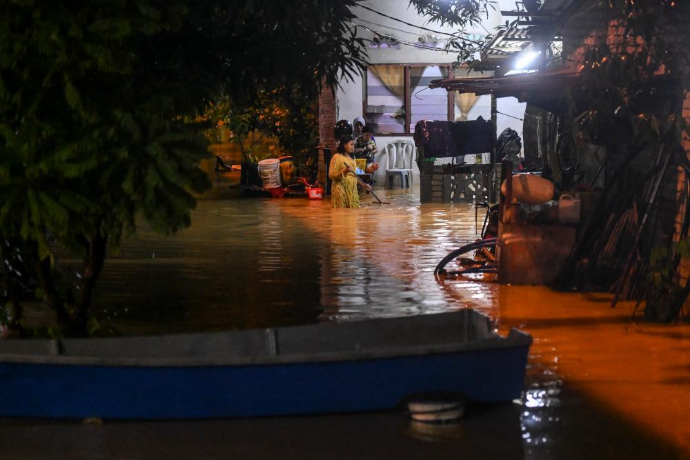 Floods: Number of evacuees in K'tan, T'ganu continues to rise