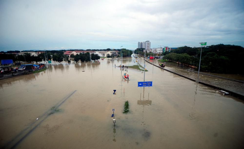 Floods: Pahang records 2 more deaths today, bringing death toll to 39