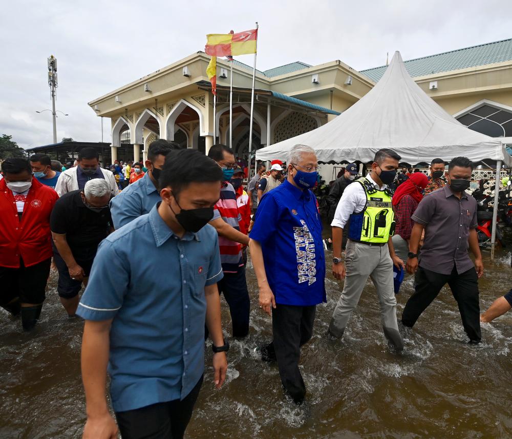 Floods: Problems at Selangor PPS considered solved â PM Floods: Problems at Selangor PPS considered solved â PM