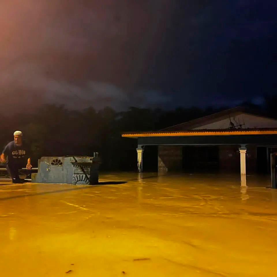 Floods in Ulu Chepor: 93 people evacuated as of 8am today