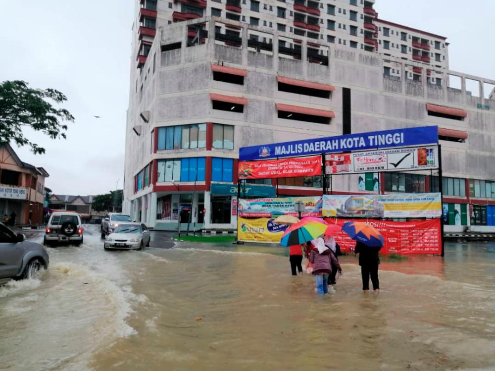 Floods worsen in Pahang and Terengganu