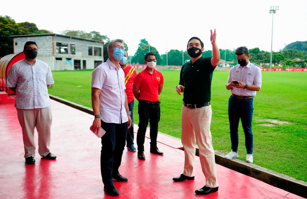 Focus for now is time with the family â Tengku Zafrul