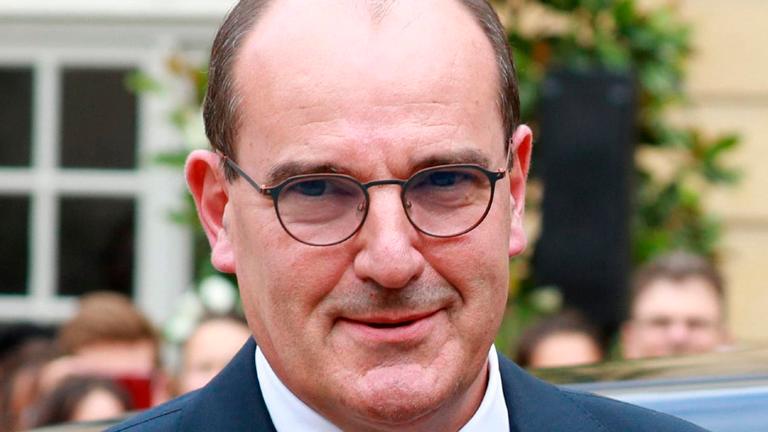 French PM to have COVID test after contact at Tour de France