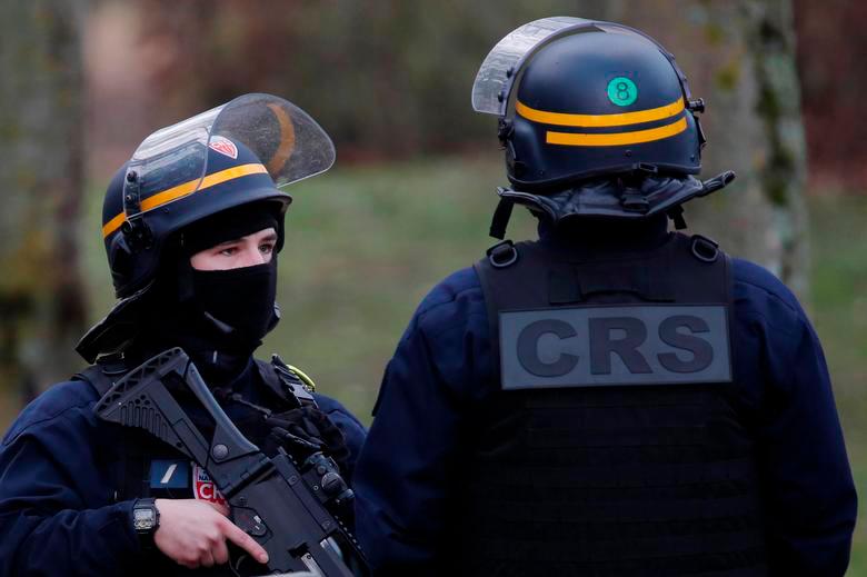 French teen shot dead in gunfight with police French teen shot dead in gunfight with police