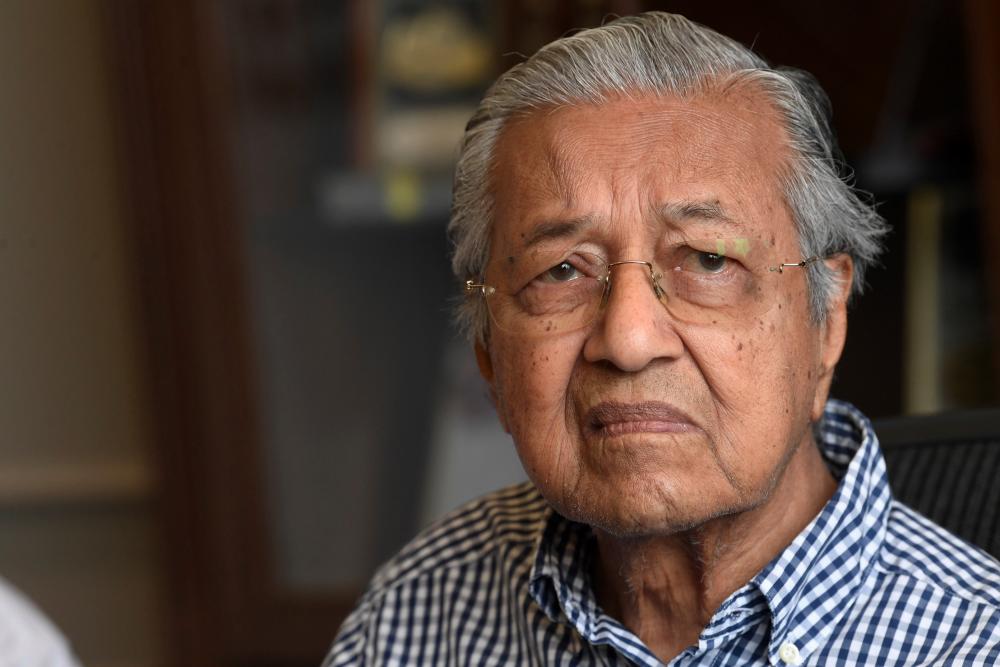 GE15: Tun M among 369 Parliamentary candidates who lose deposits