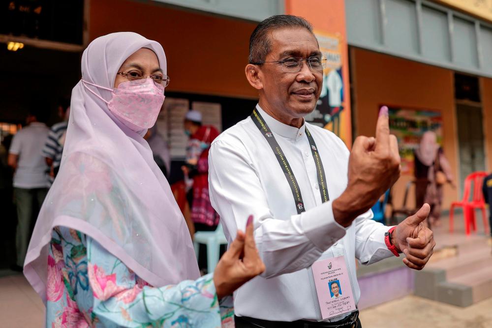 GE15: Zahid, Takiyuddin, Radzi among early voters to cast ballots