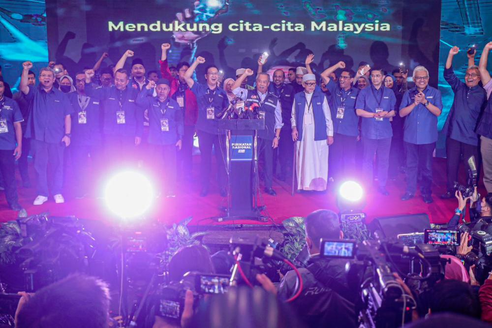 Gabungan GPS, PN, BN dan GRS bentuk kerajaan persekutuan: Abang Johari