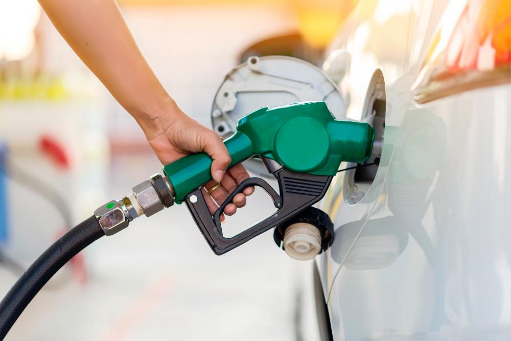 Germany wants to keep fuel cars, but get rid of fossil fuels