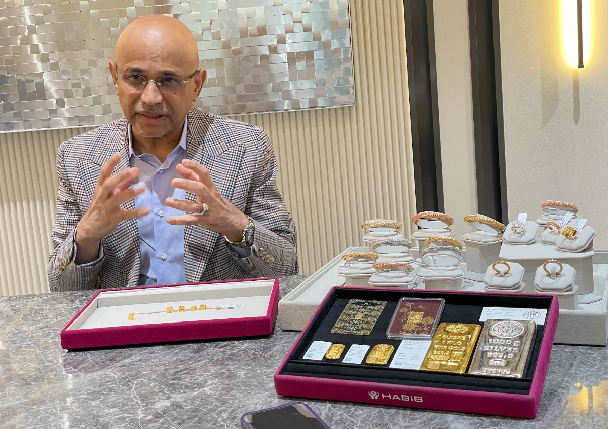 Gold_demand_rises_as_M_sians_prep_for_Raya