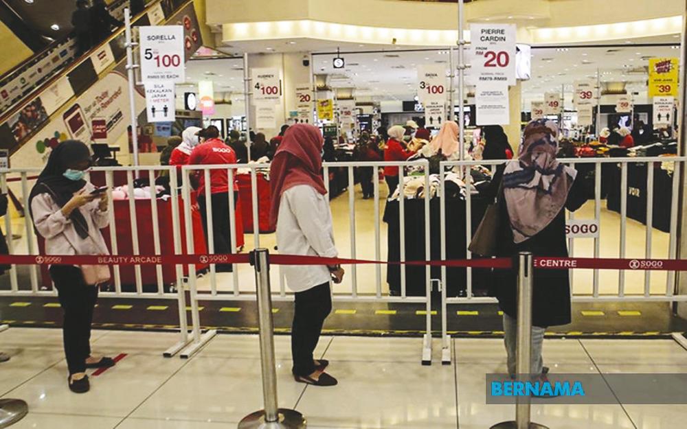 Government seen giving priority to fiscal measures and stimulus to support Malaysian economy