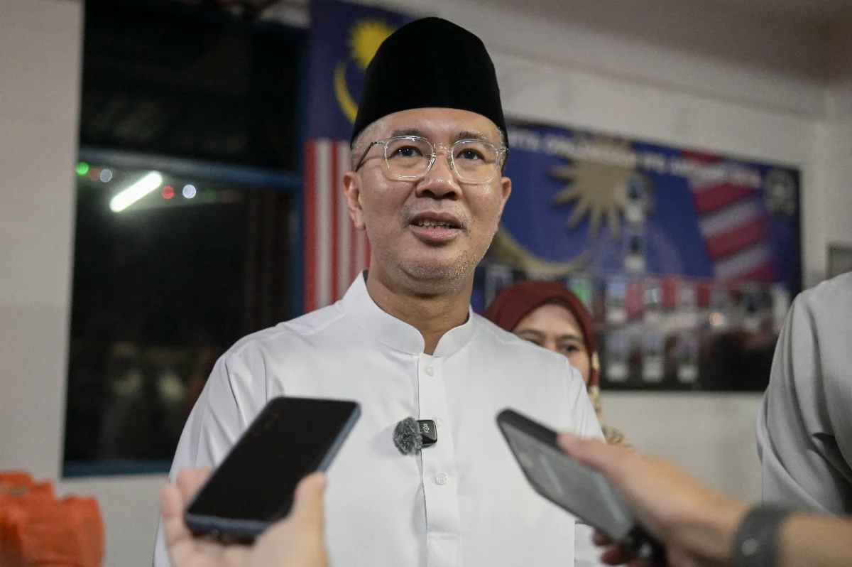 Government_assures_stability_amid_Middle_East_crisis__says_Tengku_Zafrul