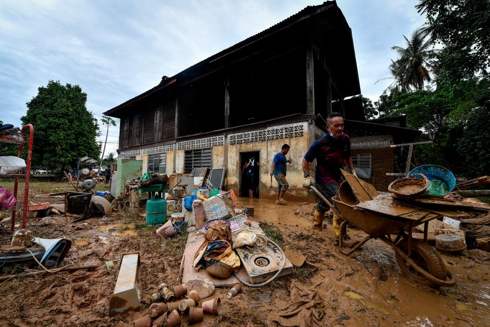 Govt gives immediate aid of RM500,000 to flood victims: PM