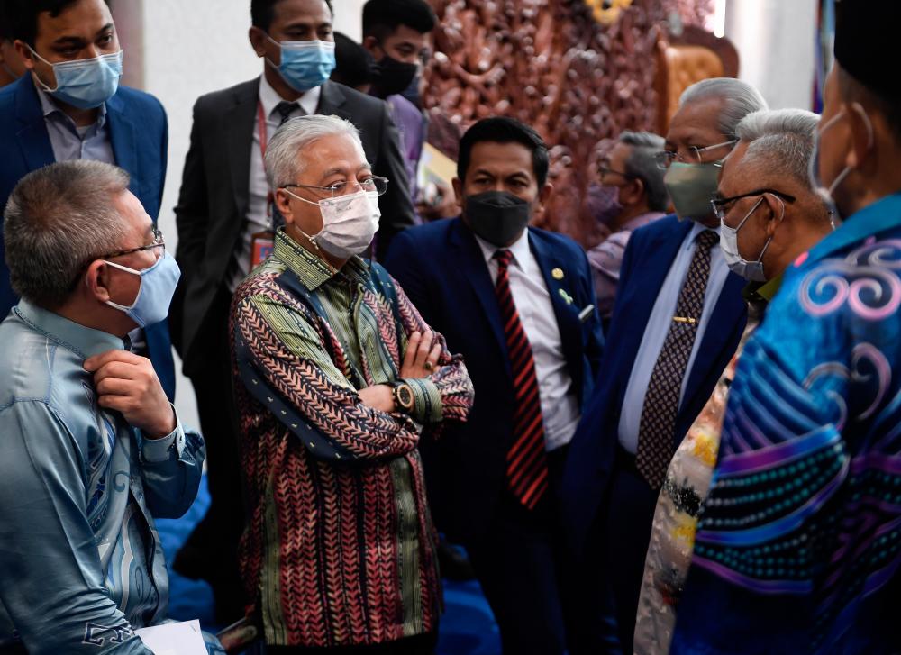 Govt intends to review management of GLC-owned shopping malls: PM