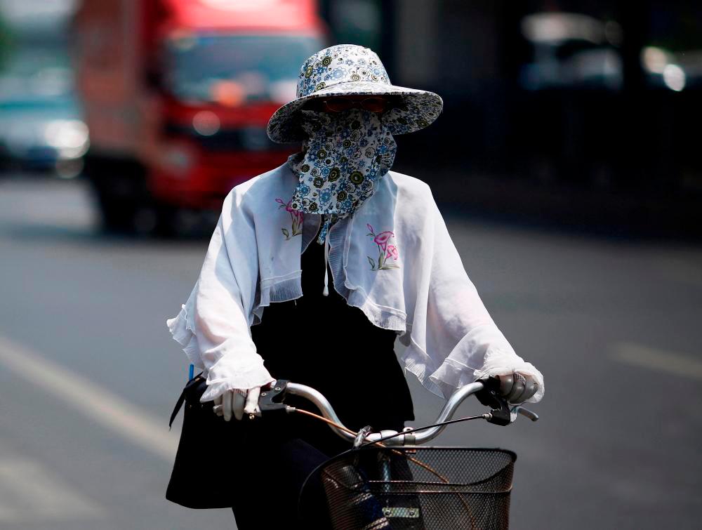 Heatwaves to hit China from east to west as almanac’s ‘big heat’ day looms Heatwaves to hit China from east to west as almanac’s ‘big heat’ day looms