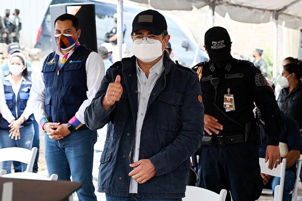 Honduras civil groups call for presidentsâs resignation over drug trafficking charges