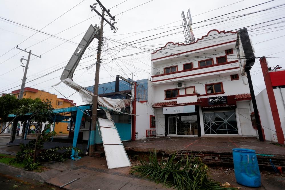 Hurricane Pamela left about 200,000 houses in Mexico without electricity