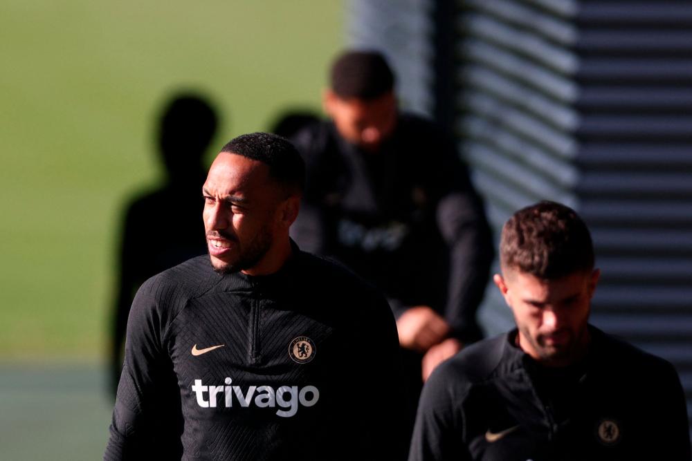 ‘I wish all my old guys well’ - Aubameyang clarifies Arteta remarks in leaked video