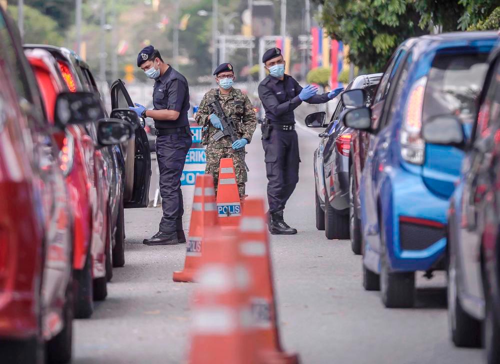 IGP: Police set up roadblocks nationwide IGP: Police set up roadblocks nationwide