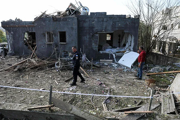 Fresh wave of Israeli strikes on Iran, Gulf nations also hit