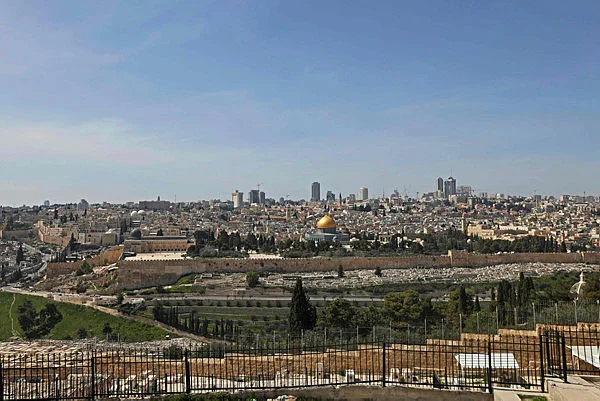 ISRAEL-IRAN-US-WAR-122307_ Air raid sirens sound, blasts heard in Jerusalem: AFP journalists