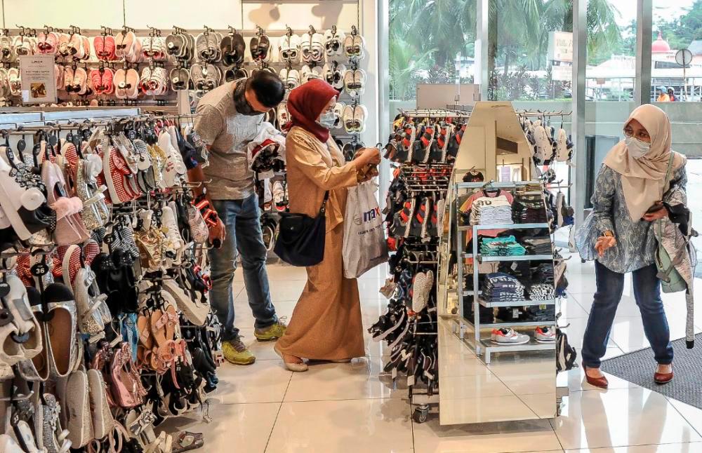 Income tax reduction a govt's effort to help M40 deal with rising cost of living: CTIM