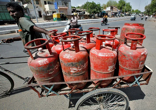 India_invokes_emergency_powers_to_avert_LPG_shortage India invokes emergency powers to avert LPG shortage