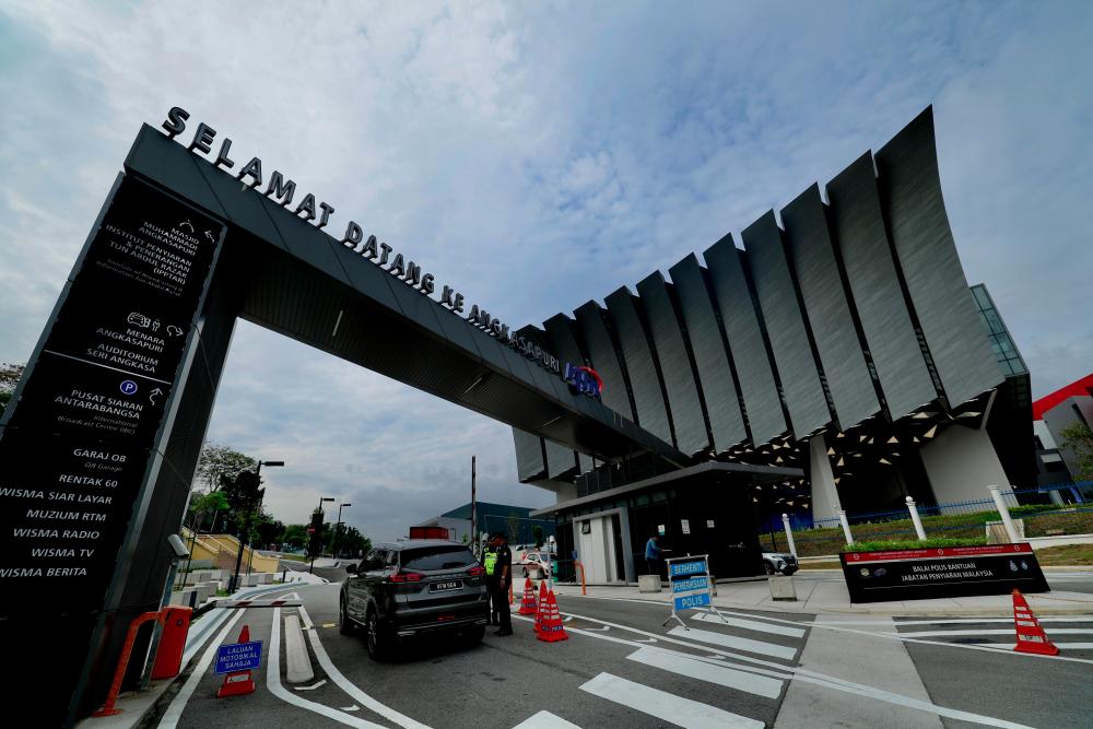 Industry players urged to optimise Angkasapuri Media City: Annuar