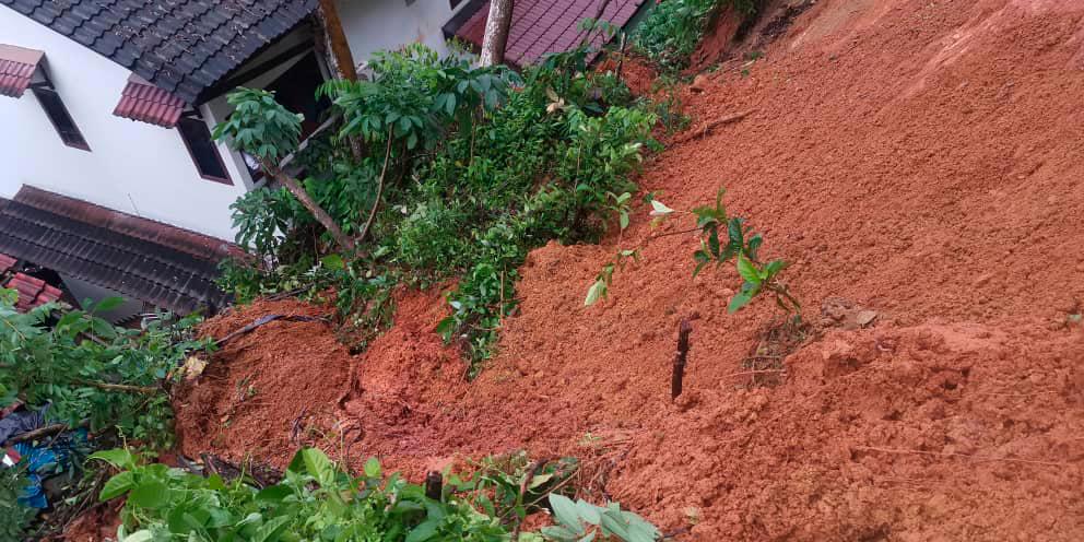 Insiden tanah runtuh di Ampang: Tiga buah rumah lagi perlu dikosongkan