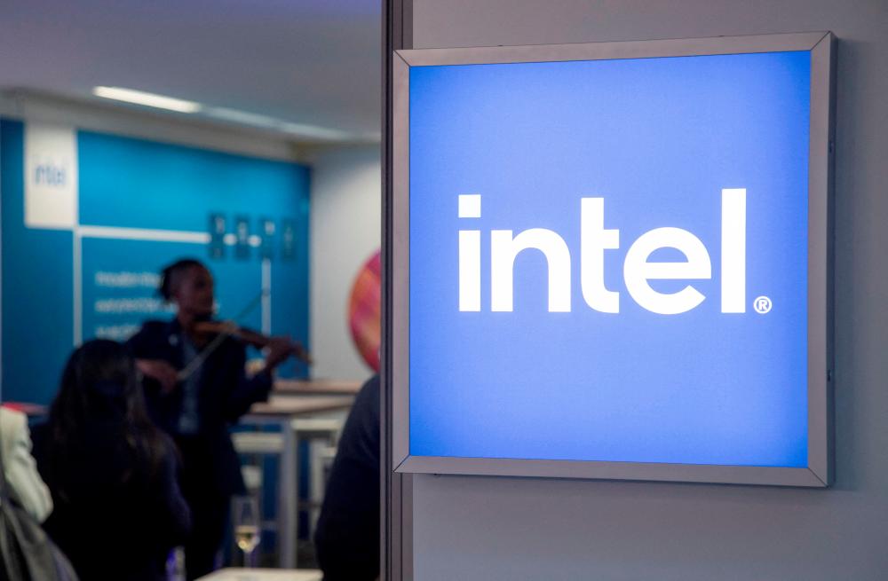 Intel to slash jobs in face of PC market slowdown: Bloomberg News