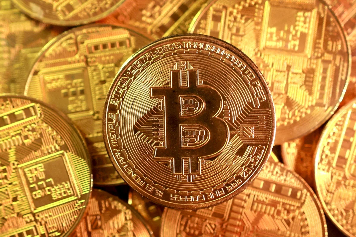 Iran_uses_crypto_to_bypass_war_sanctions_and_inflation Iran uses crypto to bypass war sanctions and inflation