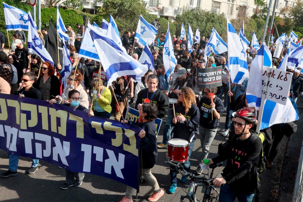 Israelis rally against judicial reform bill ahead of vote