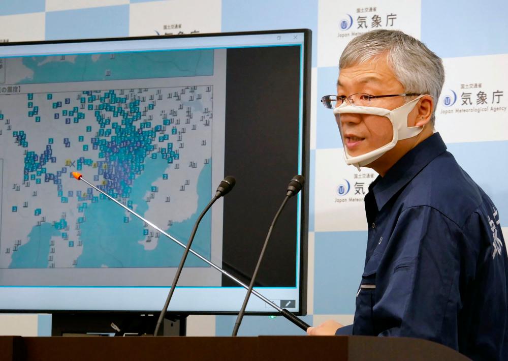 Japan quells fears of Mt Fuji eruptions after earthquake