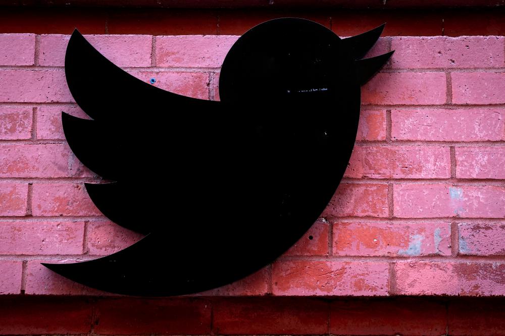 Journalists have much to lose if Twitter dies Journalists have much to lose if Twitter dies