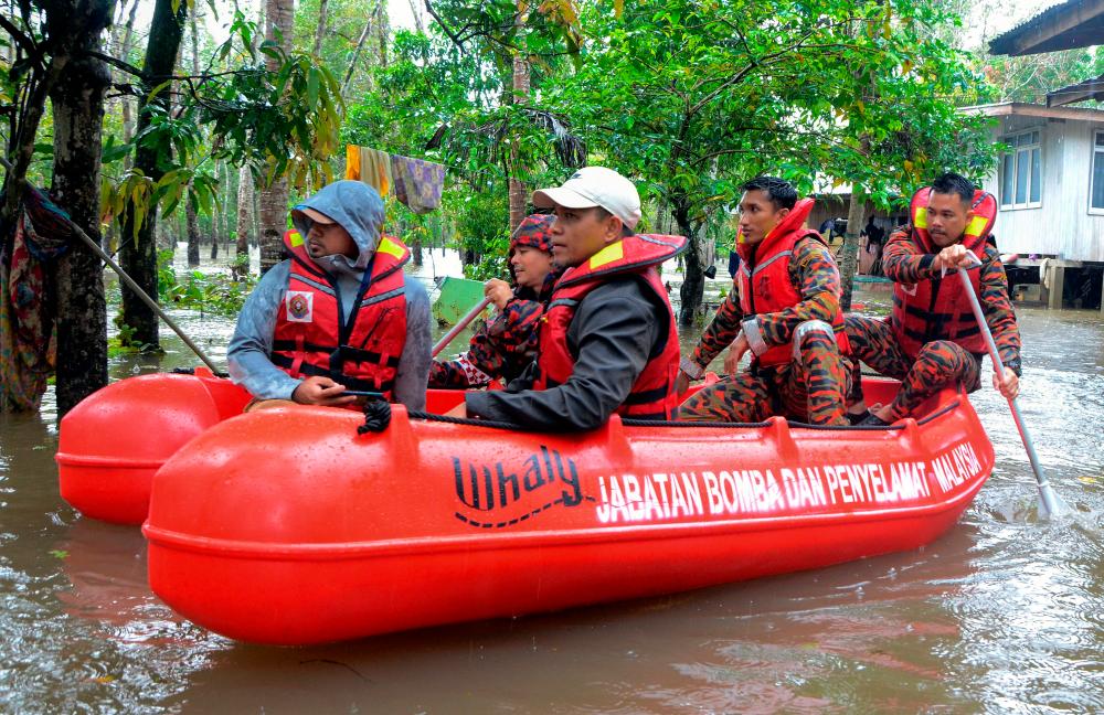 Jumlah mangsa banjir di Kelantan menurun, Terengganu meningkat Jumlah mangsa banjir di Kelantan menurun, Terengganu meningkat