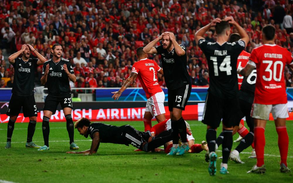 Juventus crash out of Champions League but Chelsea, PSG through to last 16 Juventus crash out of Champions League but Chelsea, PSG through to last 16