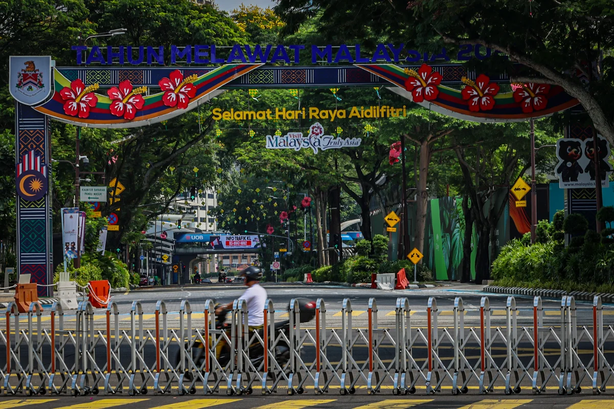Aidilfitri platform to strengthen kinship and togetherness Aidilfitri platform to strengthen kinship and togetherness