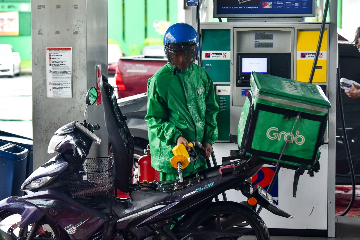 Monthly purchase limit for RON95 becomes talking point
